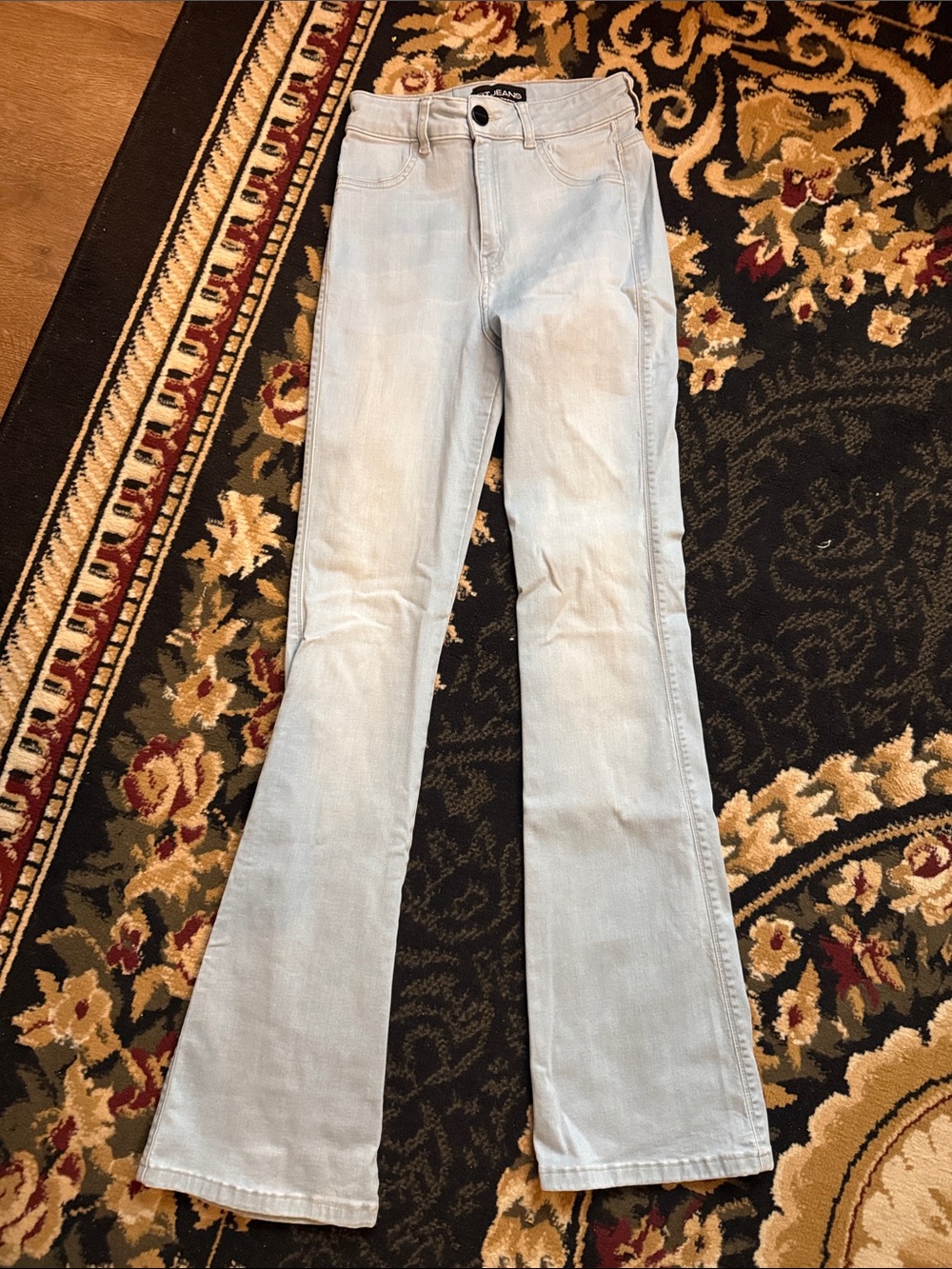 Light Wash Women's Flare Jeans - Casual Slim Fit size small
